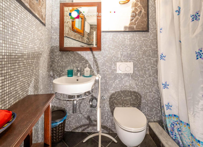 Bathroom 5, Camere Giuliano Basso, La Spezia
