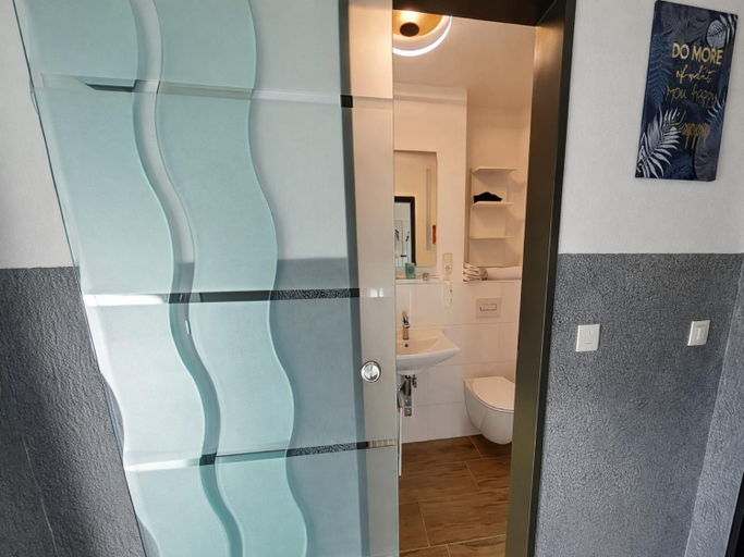 Bathroom 4, Familienappartement Marianne mit Pool und Sauna, Freyung-Grafenau