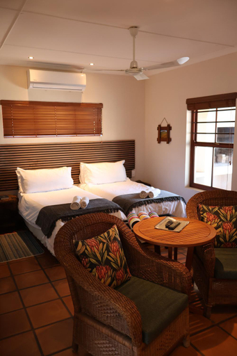 Bedroom 2, Aant Dorpseind, West Coast
