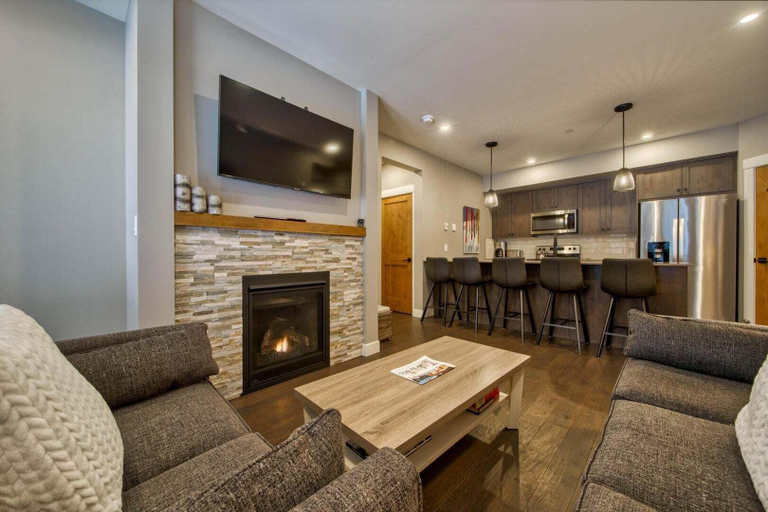 Living area, Echo Landing #26 2 Bedroom Home, Thompson-Nicola