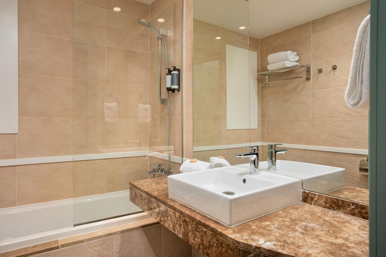 Bathroom 4, Hotel Montjoi by Brava Hoteles, Girona