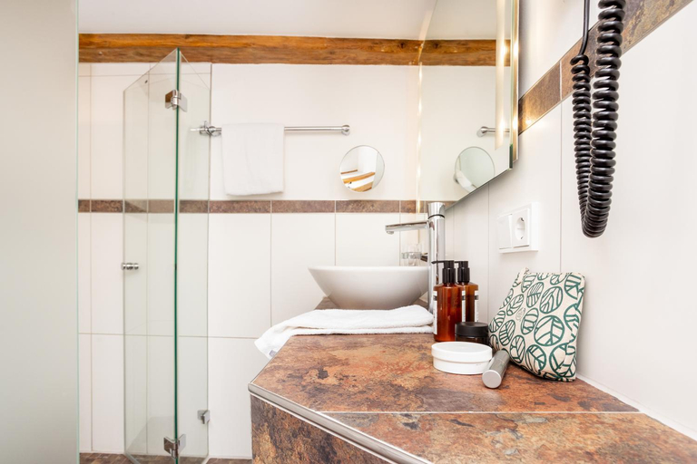 Bathroom 4, Scheelehof - Ein Lieblingsplatz Hotel, Vorpommern-Rügen