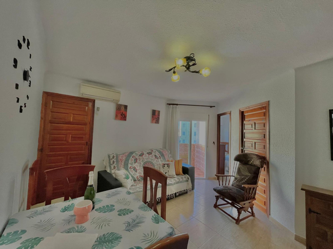 Room 4, Terrasol Trinidad 4-1, Málaga