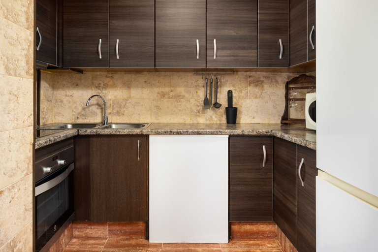 Room 5, AS EXT BMD Benalmar 4 5D, Málaga
