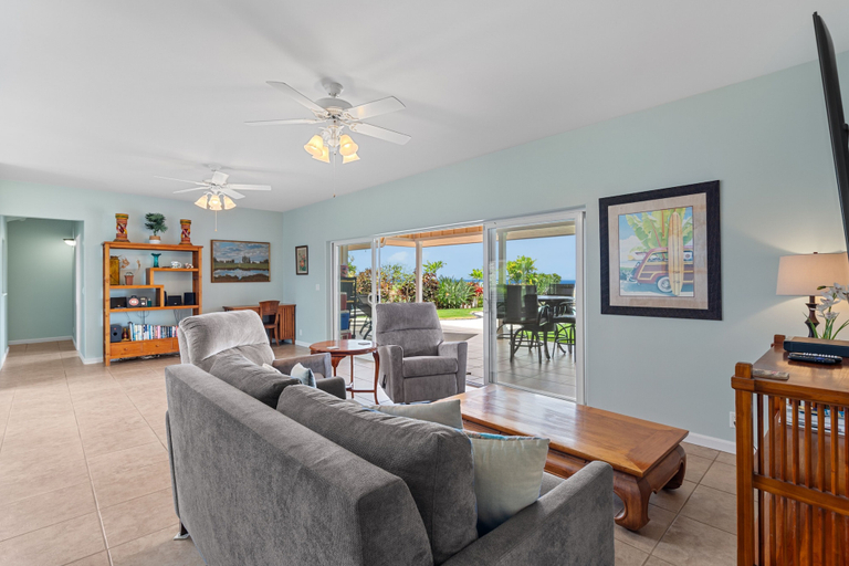 Living area 3, Hale Mahi'ai 4 Bedroom Home, Hawaii