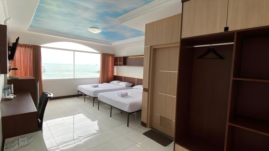 bedroom 6