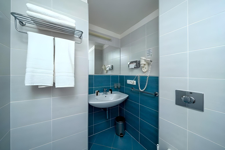 Bathroom 3, Hotel Ehrlich, Praha 8
