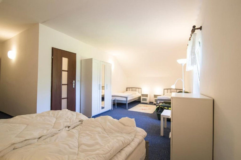 Room 3, Large Holiday Home With a Garden, Lubiatowo, Wejherowo