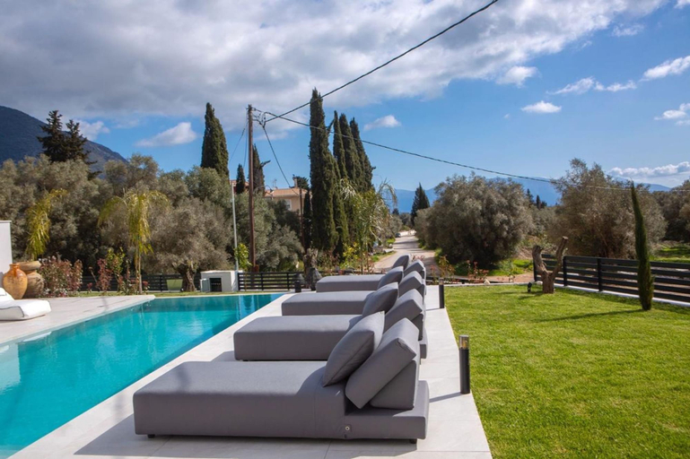 Room 5, Amalfi Twins Villa, Ionian Islands