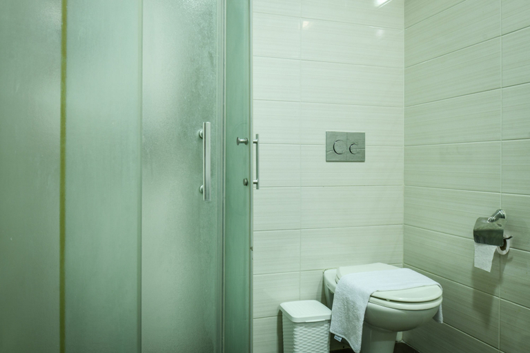 Bathroom 4, The Printhouse-Boutique Apt by SeaNRent