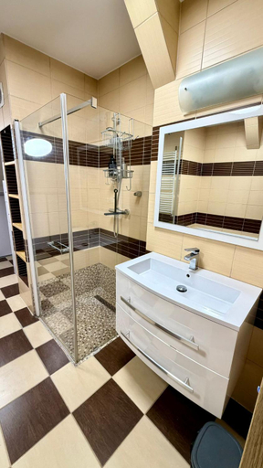 Bathroom 5, Rynek 30, Leżajsk
