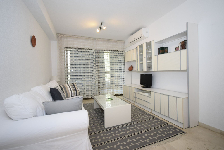 Room 4, Gemelos 4 3C1 in Benidorm, Alicante