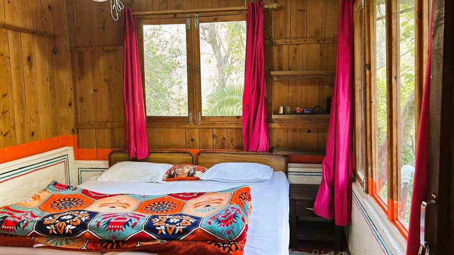 Bedroom 2, Rishikesh Valley Hotel, Tehri Garhwal