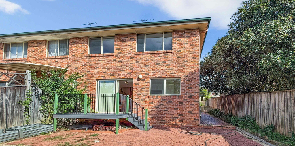 Room 5, Metawise Spacious 4-bedroom Home in Cherrybrook, Sydney