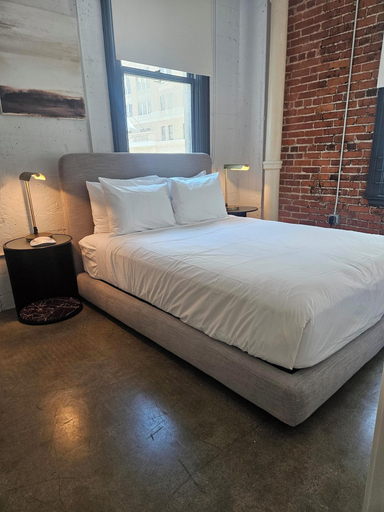 Room 5, The Winfield Lofts, A Wyndham Hotel, Los Angeles