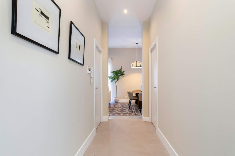 Room 3, Luxurious 3 bd apartment in Granada. San Anton 302, Granada