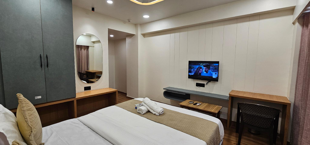 3, Hotel Silvera Inn, Ahmadabad