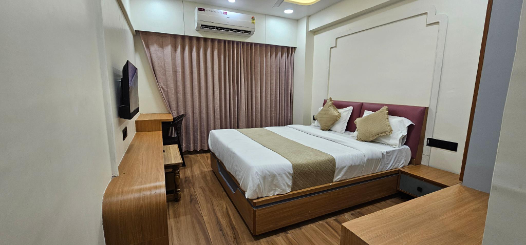 5, Hotel Silvera Inn, Ahmadabad