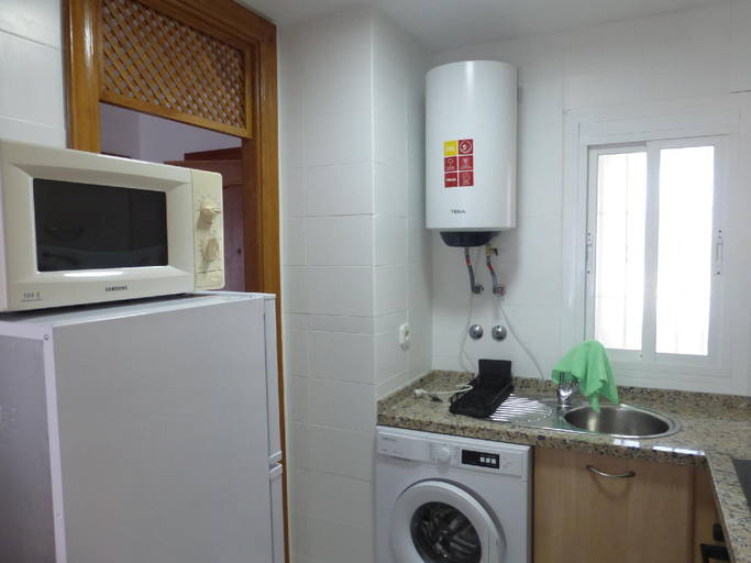 5, Lovely 1-Bedroom Apartment in Roquetas de Mar, Spain, Almería
