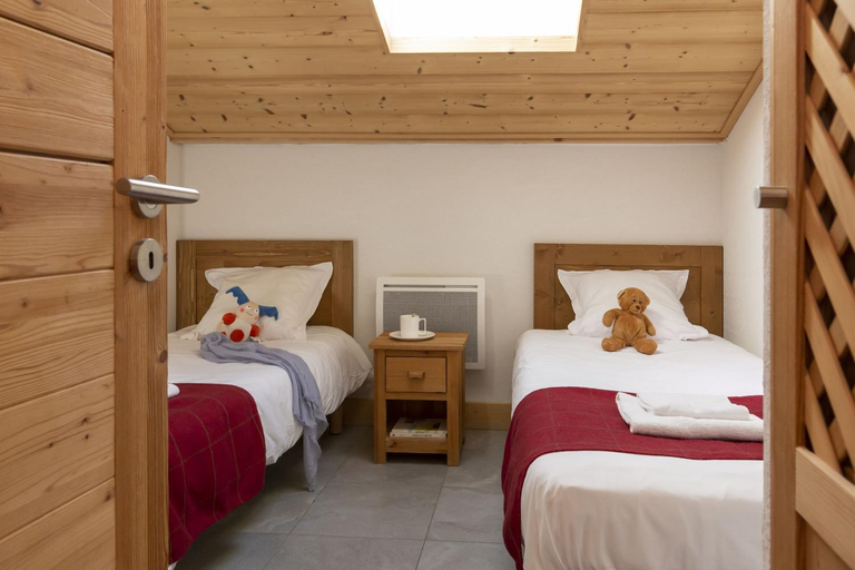 Bedroom 3, Residence Prestige Odalys Les Fermes de Chatel, Haute-Savoie