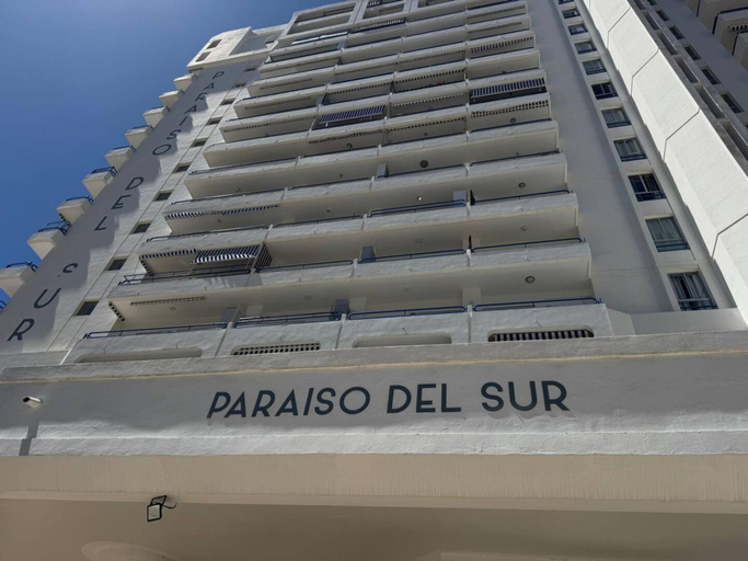 Room 3, Oceanview Paradise 2BR High-speed Wifi Office Walk to Beach Restaurants Costa Adeje, Madrid