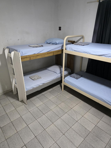 Others 4, Hostel da Floresta, Vitoria