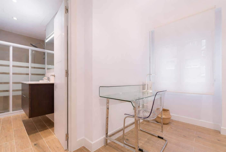 Room 2, Republica 2BR apt Near Madrid s Financial Center, Madrid