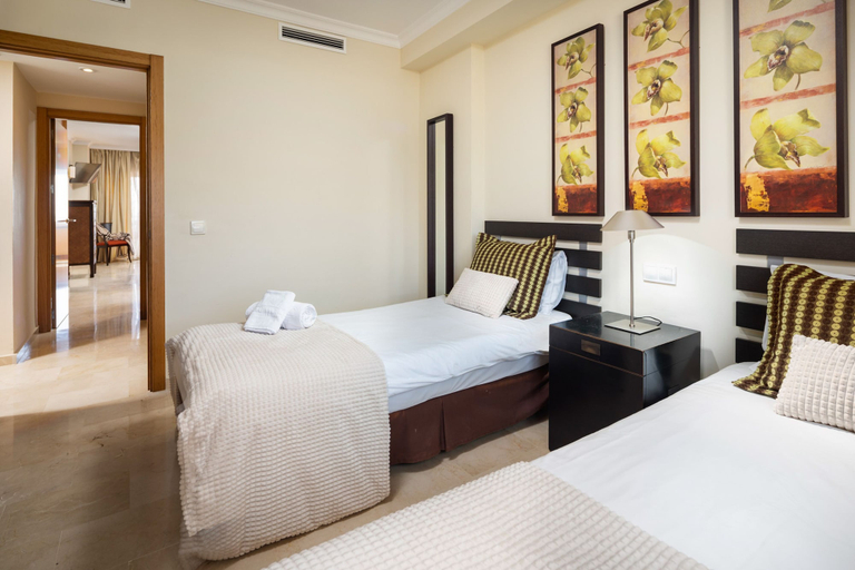 Room 4, AS MM B16 in Mijas Costa, Málaga