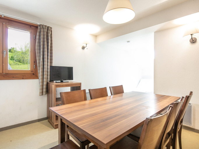 Dining 3, Bright apartment for 6-persons, Isère