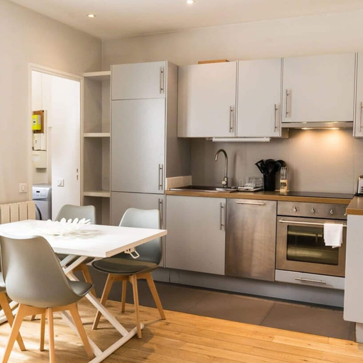 Room 3, Opera Grey I Trendy 2 Bed Apt in Paris, Paris