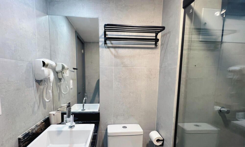 Bathroom 5, Águas do Atlântico, João Pessoa