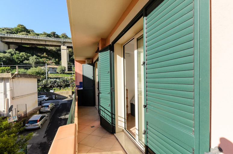 Balcony 4, Appartement in Pietra Ligure, Messina