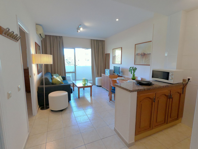 Room 2, Rental BB 125-4 in Benalm Dena, Málaga