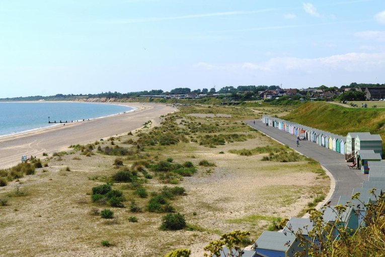 Others 2, Great 6 Berth Caravan With Decking By The Beach In Suffolk Ref 40023Nd, Suffolk