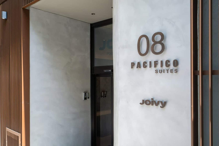 Room 5, Pac Fico Patio Suite Near Retiro, Madrid