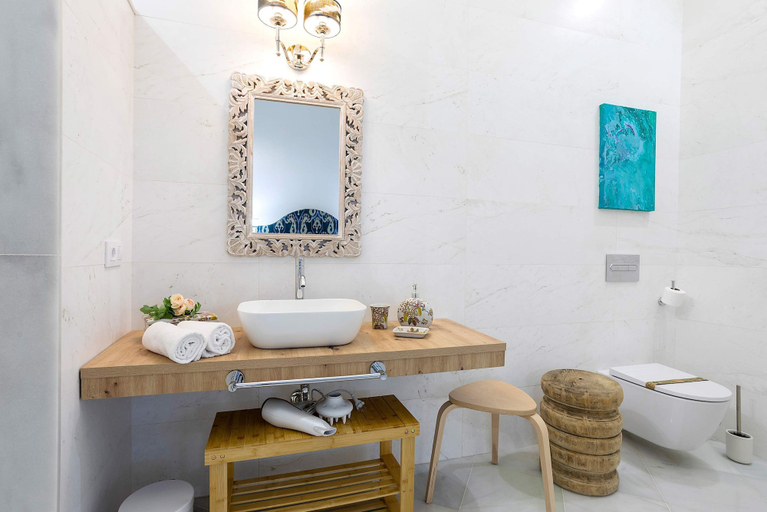 Room 4, Elegant Apartment in Sevilla Mendoza R os I, Sevilla