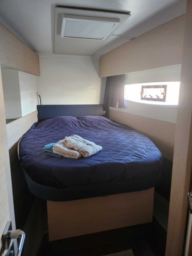Room 2, Catamaran EDEN, Var