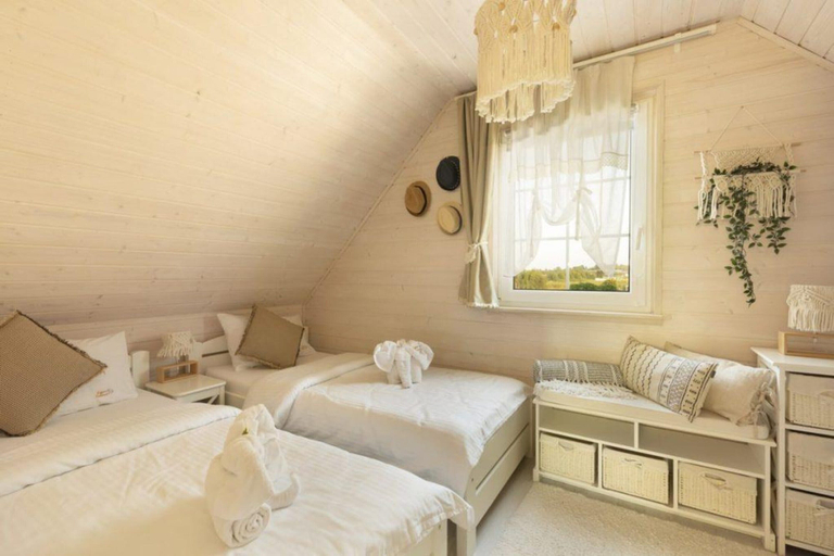 Room 5, Holiday Homes With Private Garden, Summer Pool, Sławno