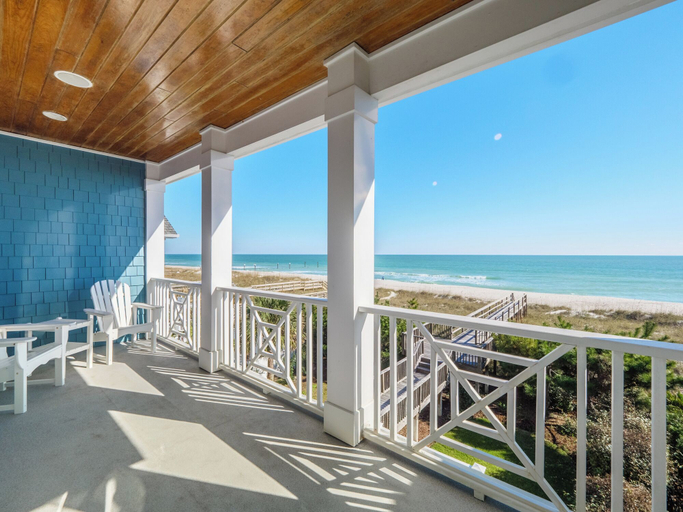 Primary image, Blue Oyster by Carolina Retreats, New Hanover