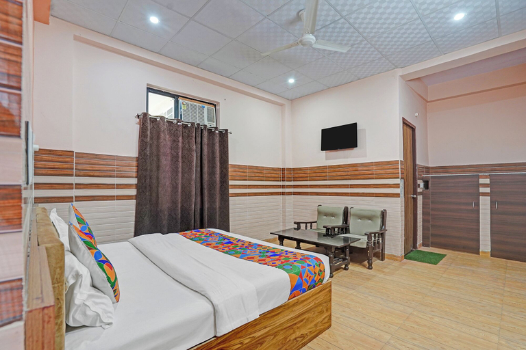 Room 5, Via Balram - Metro Station Sector 34 Noida, Gautam Buddha Nagar