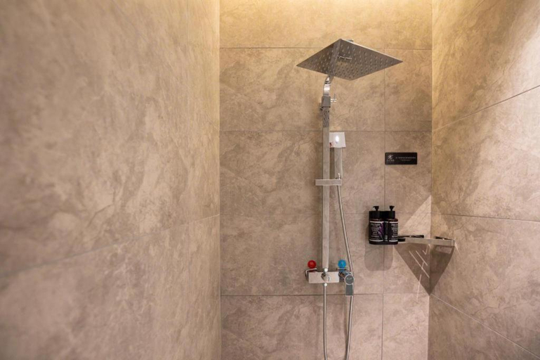 Bathroom, Wuyuan Wunvzhou Wuxiandao Luxury Hotel, Shangrao