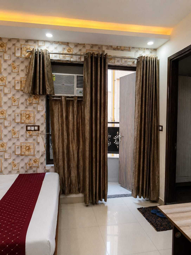 Bedroom 3, Hotel Popular Suites, Delhi