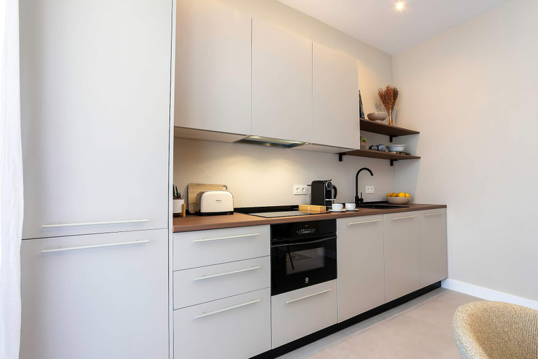 Room 5, Luxurious 3 bd apartment in Granada. San Anton 302, Granada