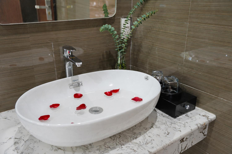 Bathroom 5, Hoang Lien Hotel, Thanh Uyen