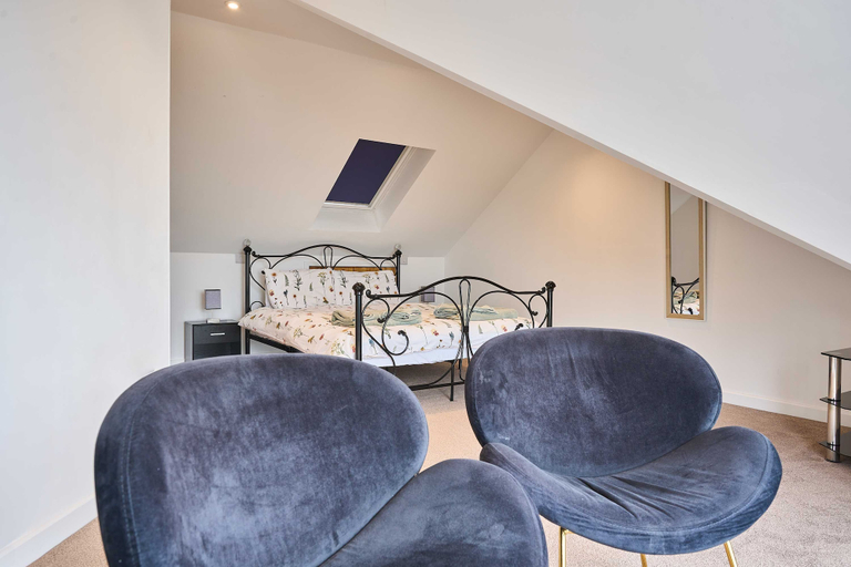 Room 3, Host Stay 2b Hamilton Road, Suffolk