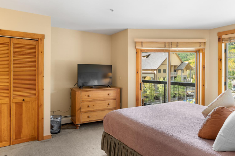 Bedroom 3, Dakota Lodge , Summit