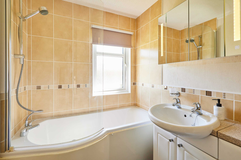Room 2, Host Stay Ness Lodge, North Yorkshire