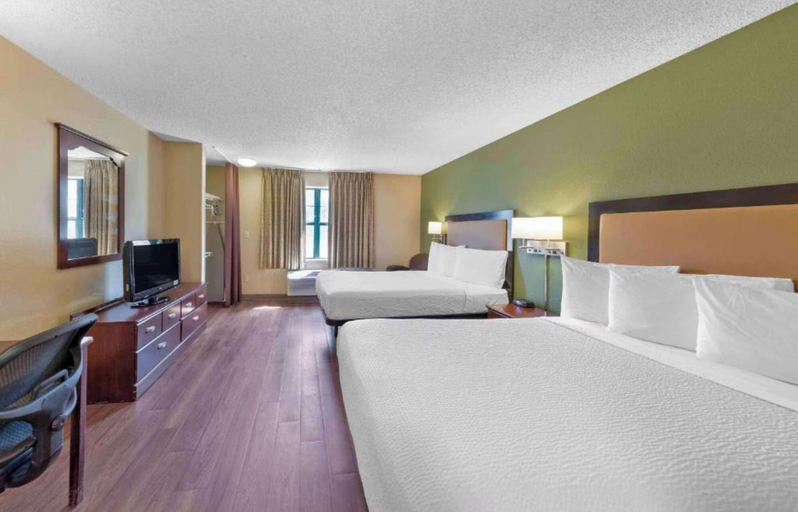 Room 3, Motel 6 Suites Rochester Henrietta NY, Monroe