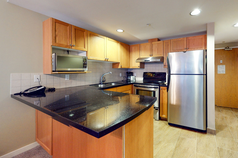 Others 5, Woodrun Lodge by Whistler Premier, Squamish-Lillooet