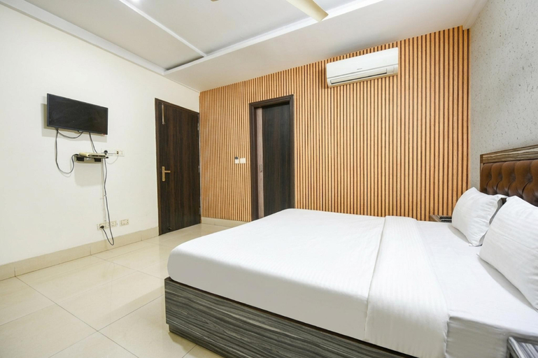 Bedroom 5, Hotel Ess Pee Grand Mohali , Chandigarh